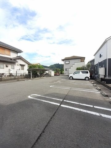 サニー　ヴィオラの物件外観写真