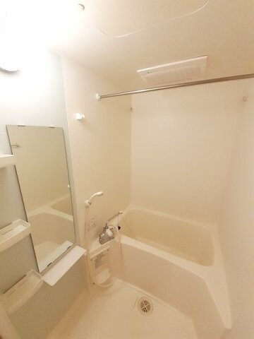 サニー　ヴィオラの物件内観写真