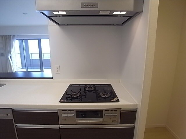 ポレスター緑町公園の物件内観写真