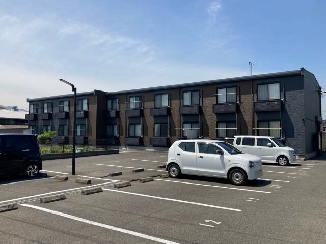 レオパレスはばたけの物件外観写真