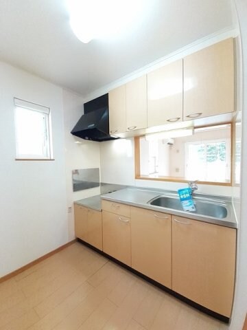 ヴィラ　エレガントＢの物件内観写真