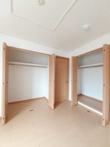 ヴィラ　エレガントＢの物件内観写真