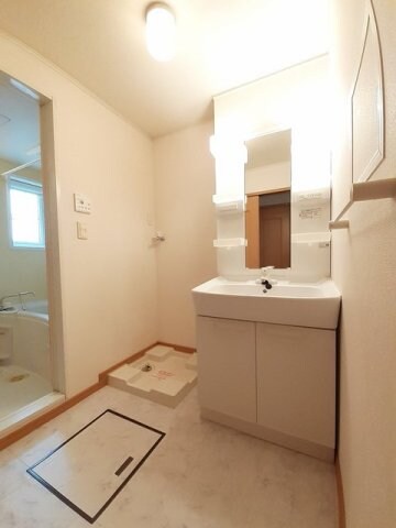 ヴィラ　エレガントＢの物件内観写真