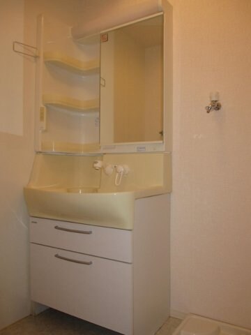 ローゼスポート港町 B棟の物件内観写真