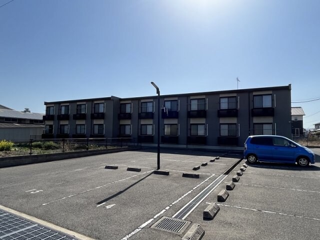 レオパレスはばたけの物件外観写真