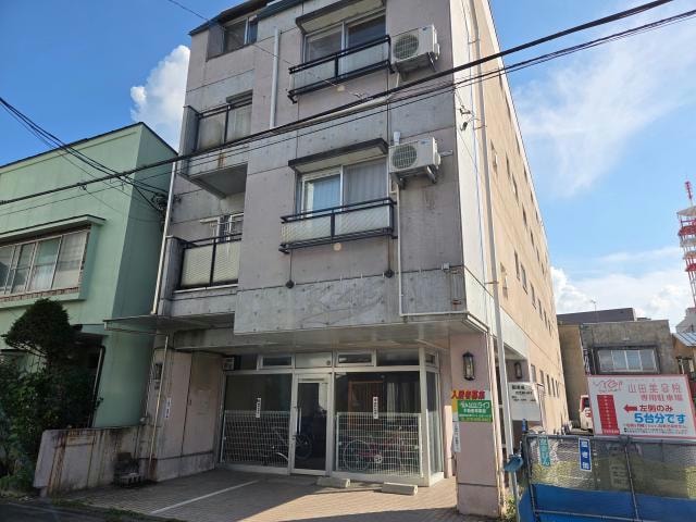 アヴァンセ本町の物件外観写真