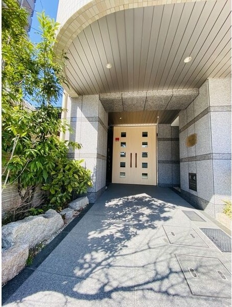 ラフォーレ金山の物件外観写真