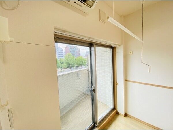 ラフォーレ金山の物件内観写真