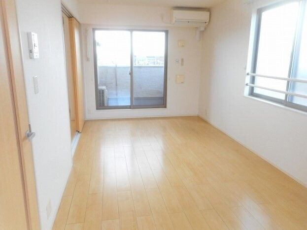 フィオーレ３０２の物件内観写真