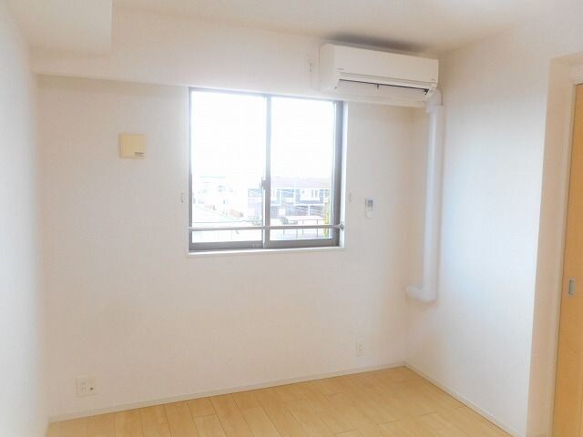 フィオーレ３０２の物件内観写真