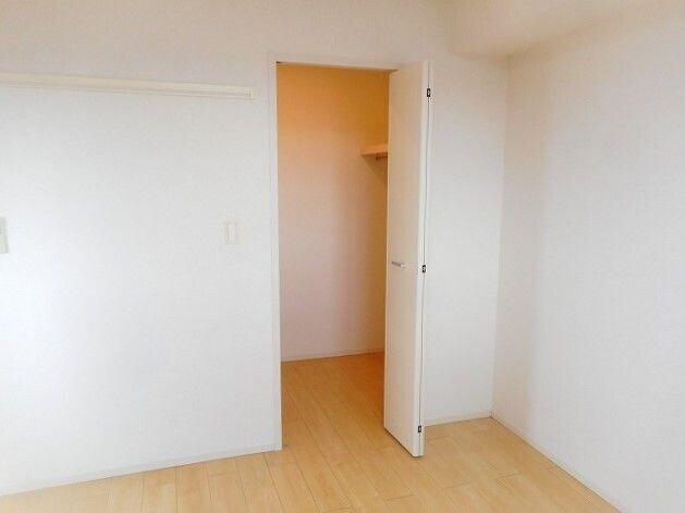 フィオーレ３０２の物件内観写真