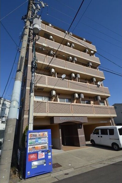 ベクヴェーム・ラウムの物件外観写真