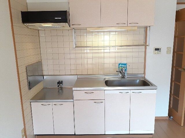 ラヴィアンローズＡの物件内観写真