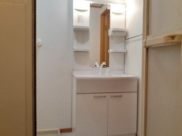 ラヴィアンローズＡの物件内観写真