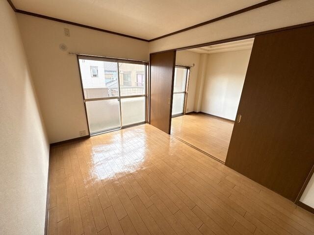 エスポアロイヤルの物件内観写真