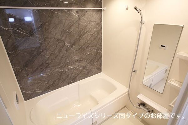 ヒカルサ名古屋港区大西Ⅱの物件内観写真