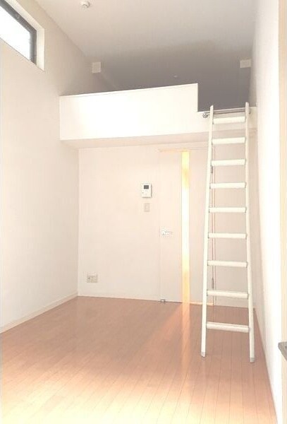 ツェルニーの物件内観写真