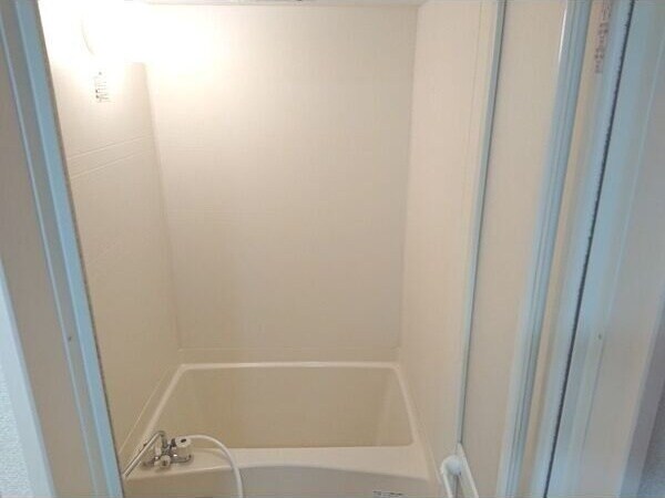 ツェルニーの物件内観写真