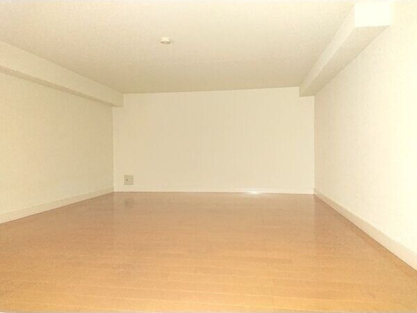 ツェルニーの物件内観写真