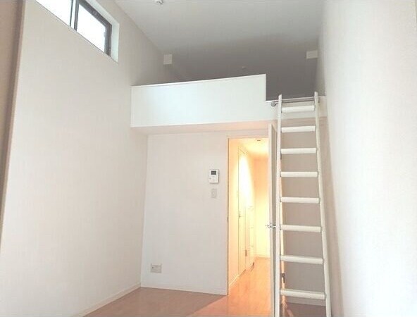 ツェルニーの物件内観写真