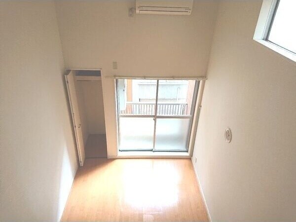 ツェルニーの物件内観写真