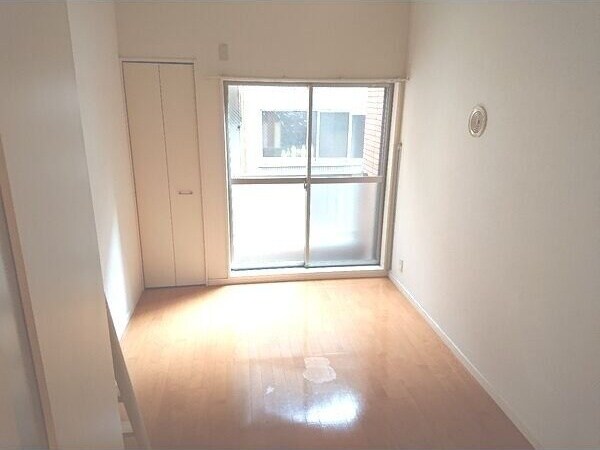 ツェルニーの物件内観写真