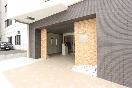 ラ・メゾン輝の物件外観写真