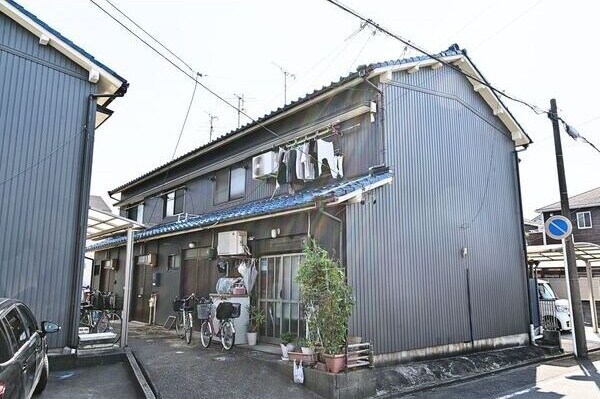 丸米アパート 西棟の物件外観写真