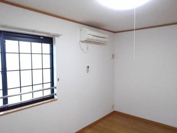 ファミリエ－ルの物件内観写真