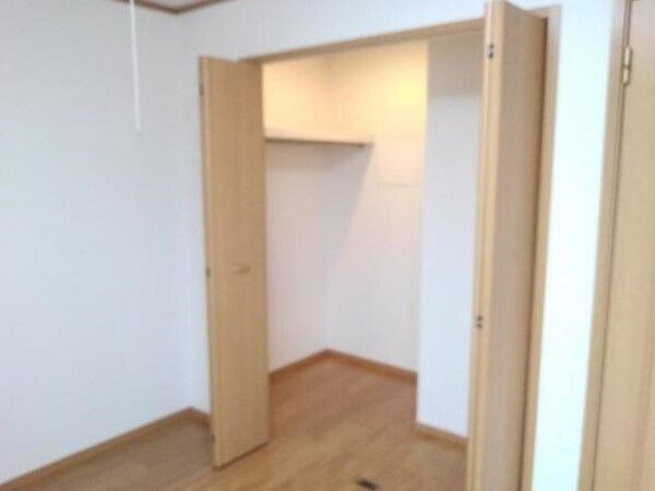 ファミリエ－ルの物件内観写真