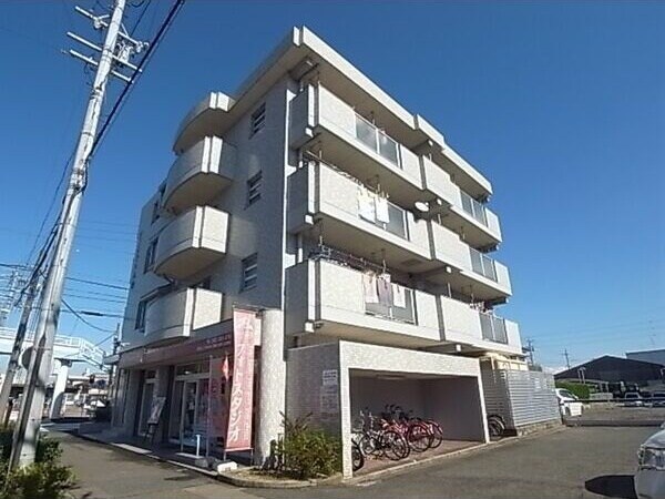 ヴァリアブル入場の物件外観写真