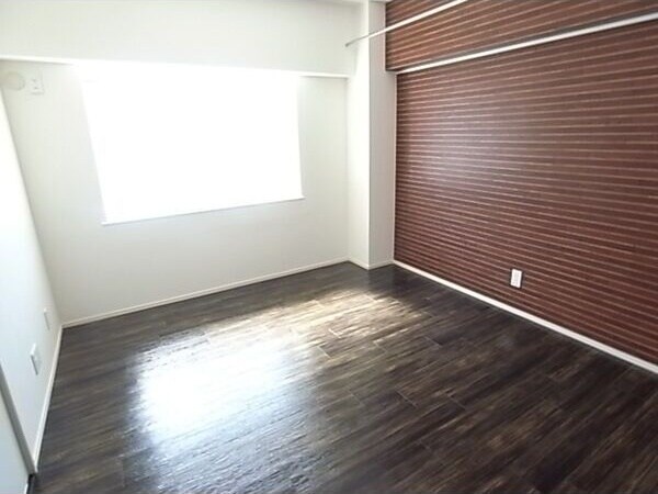 ヴァリアブル入場の物件内観写真