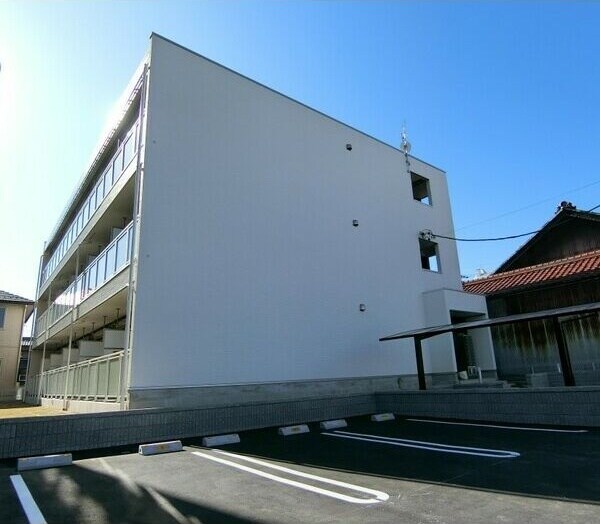 リブリ・ポーラスターナインの物件外観写真