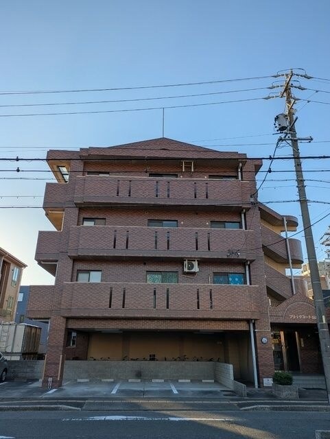 ブリックコート５２の物件外観写真