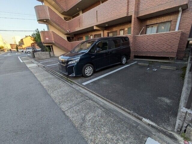 ブリックコート５２の物件外観写真