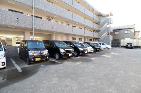 ライフステージ川間の物件外観写真