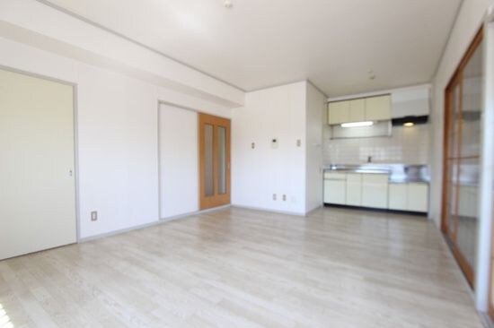 第５グランドハイツ服部の物件内観写真