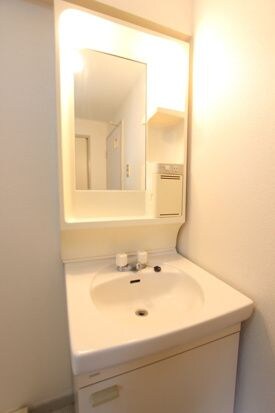 第５グランドハイツ服部の物件内観写真