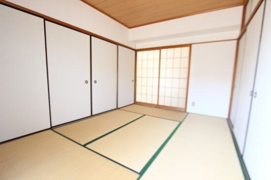 第５グランドハイツ服部の物件内観写真