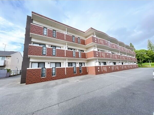 パセオ見晴Iの物件外観写真