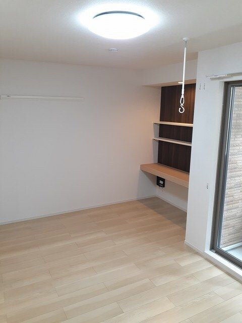 ペリドット鳴浜の物件内観写真