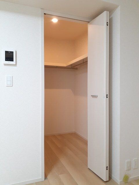 ペリドット鳴浜の物件内観写真