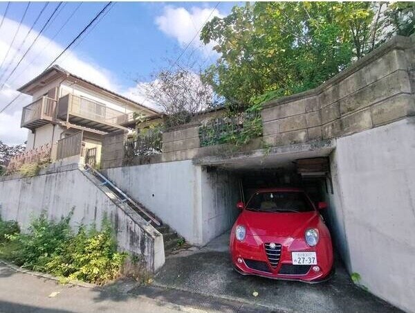 緑区大高町小坂のお家の物件外観写真