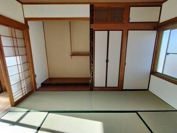 緑区大高町小坂のお家の物件内観写真