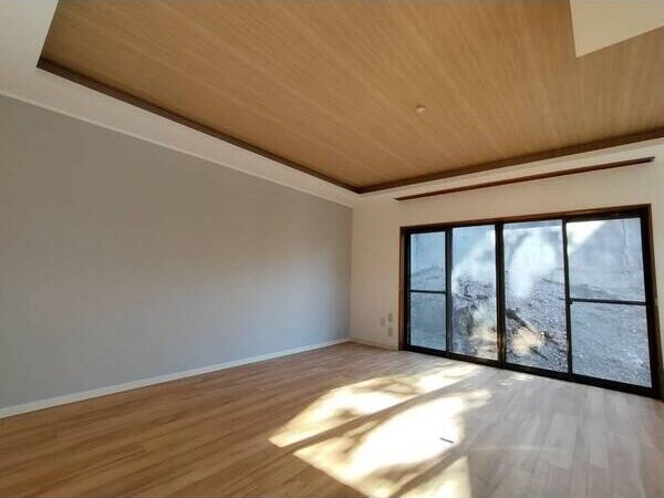 緑区大高町小坂のお家の物件内観写真