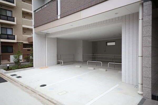 アレーヌコート新瑞橋の物件外観写真