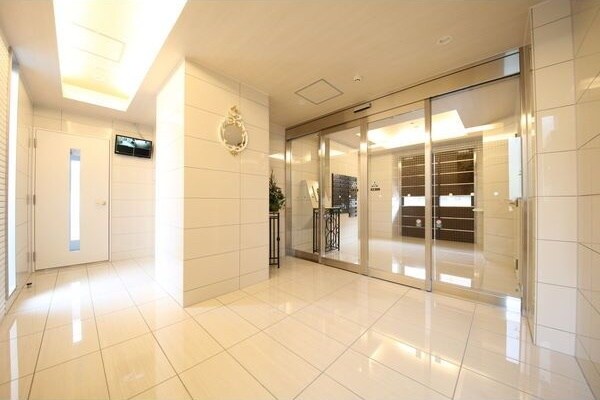 アレーヌコート新瑞橋の物件外観写真