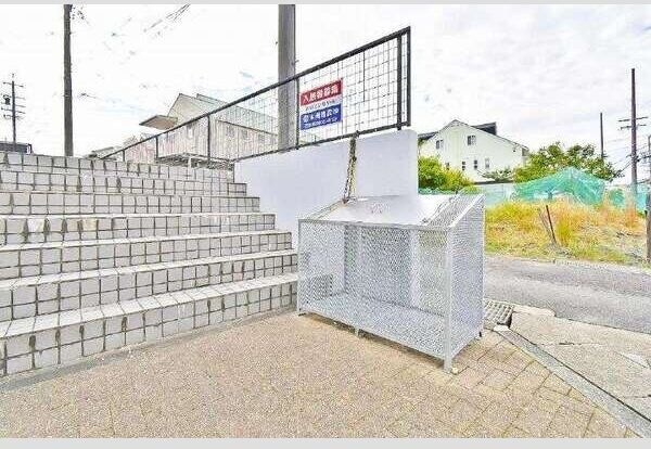 フローレンス平子が丘の物件外観写真