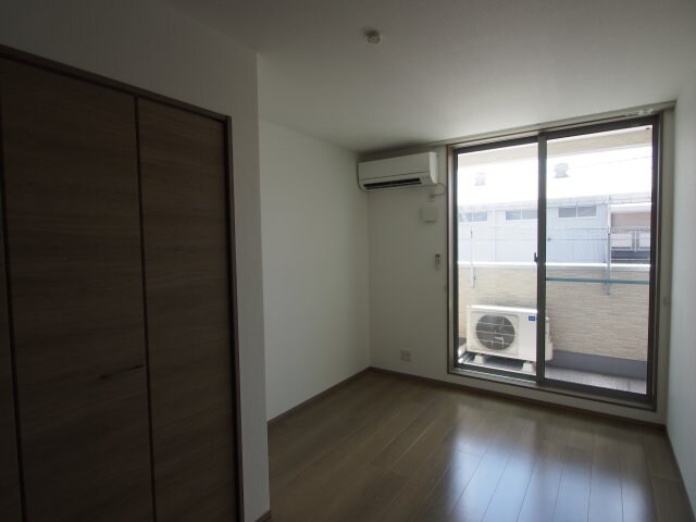 コンフォール鳴浜の物件内観写真