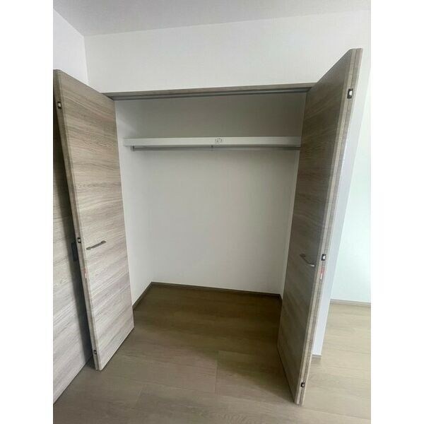 コンフォール鳴浜の物件内観写真